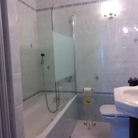 La Petite Pause - 3*