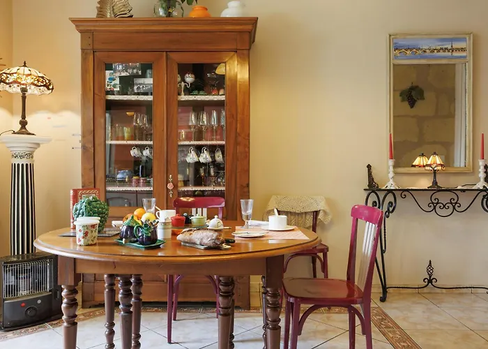 La Petite Pause - Bed & Breakfast 3*